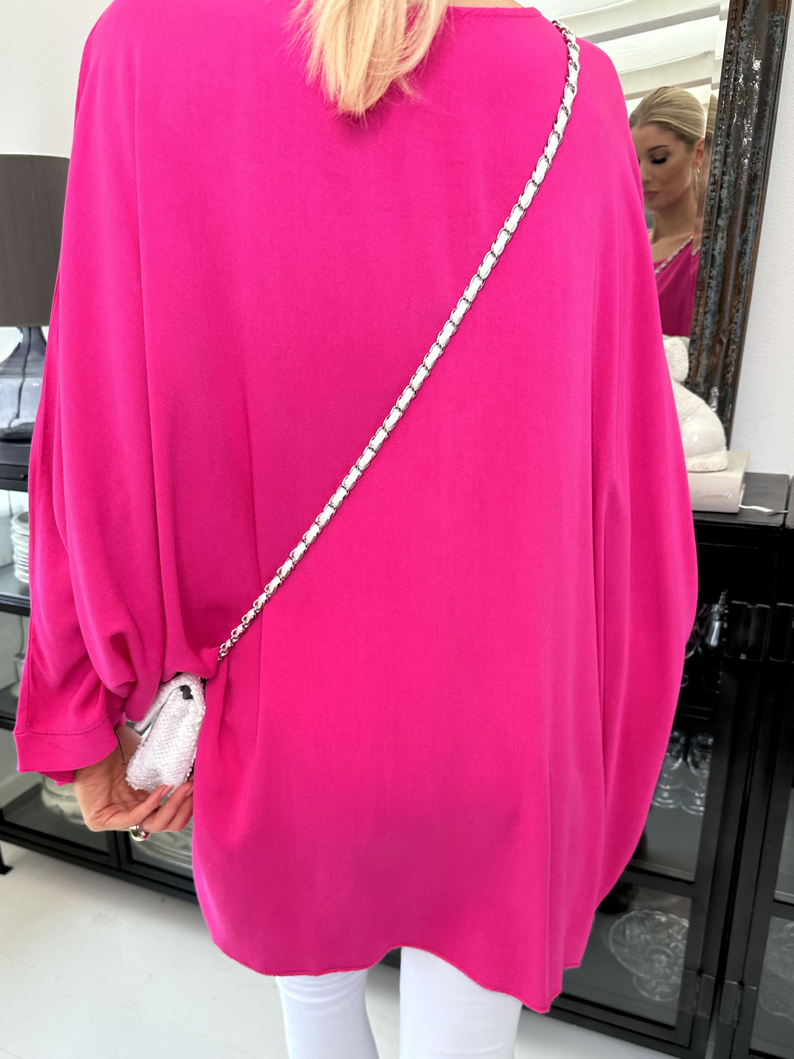 Flavia - T-shirt med silvertryck och fladdermusärmar